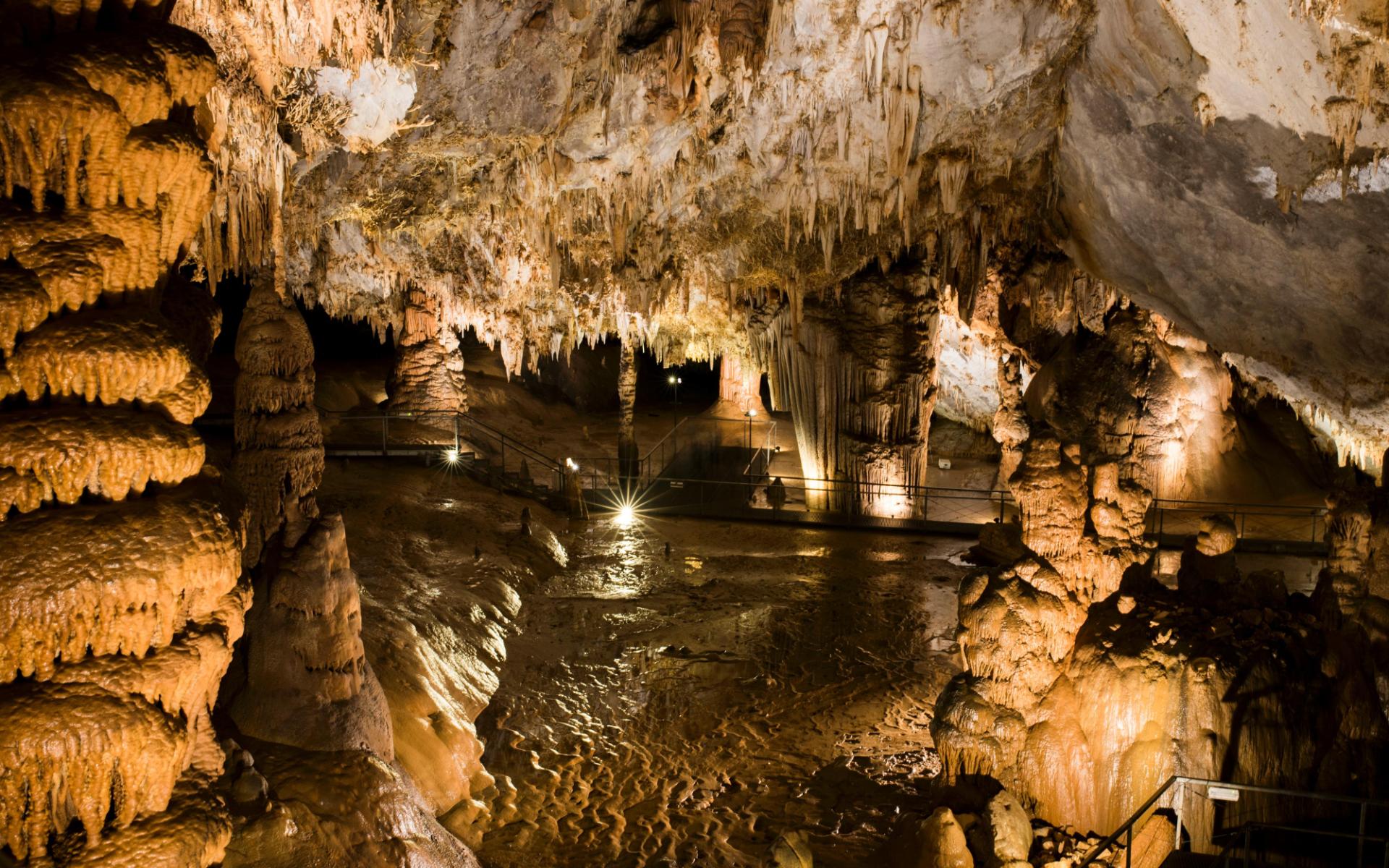 Cuevas de Pozalagua y Carranza — foto 2